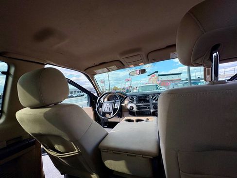 Used 2014 Ford F250 XLT w/ Snow Plow Prep Package image 31