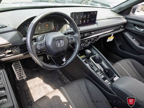 Used 2025 Honda Accord Sport image 16