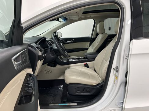 Used 2020 Ford Edge Titanium AWD/4WD image 4