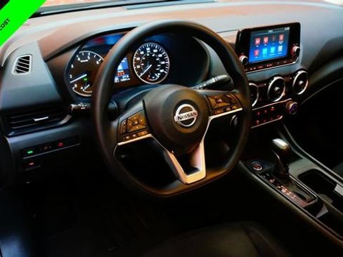 Certified 2023 Nissan Sentra S FWD image 9