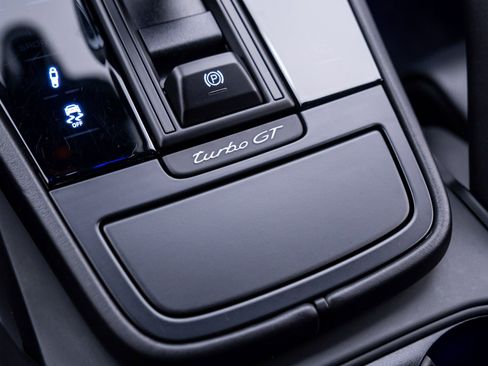 Certified 2022 Porsche Cayenne Turbo GT image 29