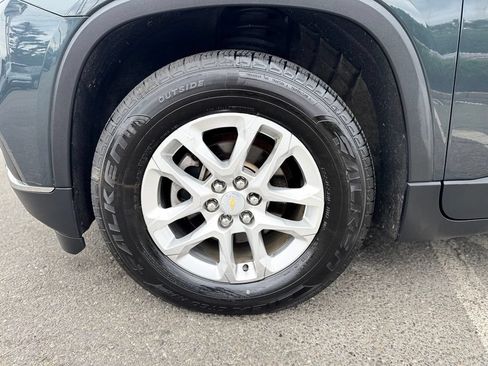 Used 2020 Chevrolet Traverse LT AWD/4WD image 3