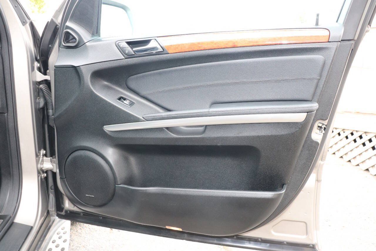 Used 2009 Mercedes-Benz ML 320 BlueTEC 4MATIC image 33