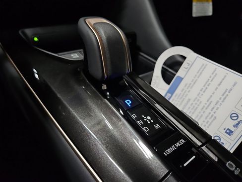 New 2026 Toyota Crown Platinum image 23