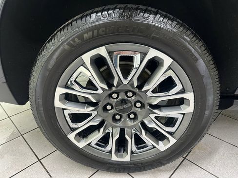 Certified 2023 GMC Yukon Denali Ultimate image 15