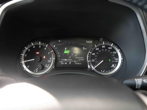 Used 2025 Toyota Highlander XLE image 16