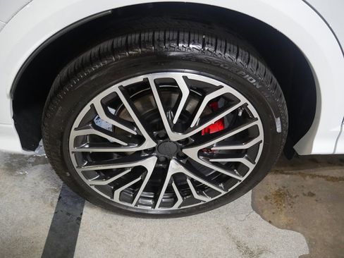 New 2026 Audi SQ5 Premium Plus image 13