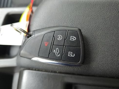Used 2022 Chevrolet Silverado 1500 Custom AWD/4WD image 11