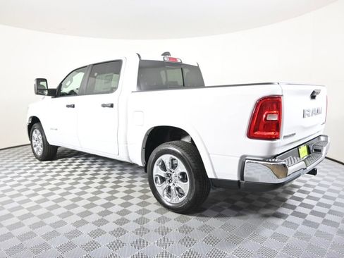 Used 2025 RAM 1500 Big Horn AWD/4WD image 4