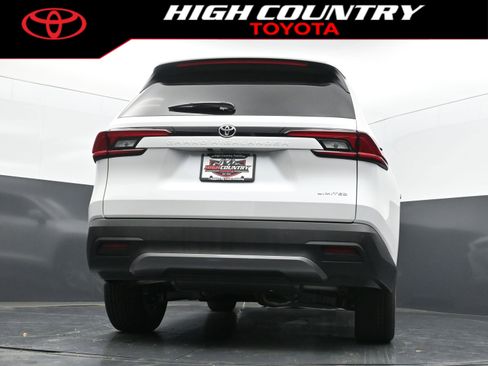 New 2026 Toyota Grand Highlander FWD image 40