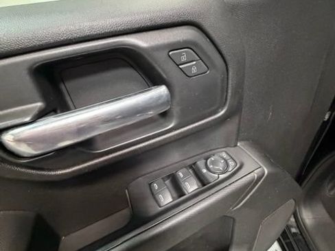 Used 2019 Chevrolet Silverado 1500 Custom Trail Boss w/ Custom Convenience Package AWD/4WD image 19