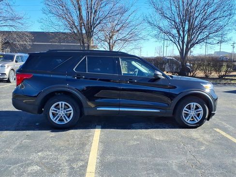 Used 2022 Ford Explorer XLT w/ Equipment Group 202A image 25