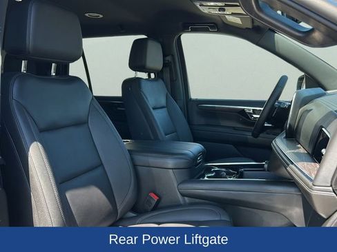 Used 2025 Chevrolet Tahoe Z71 AWD/4WD image 20