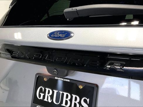 Used 2024 Ford Explorer ST-Line w/ Class IV Trailer Tow Package AWD/4WD image 40