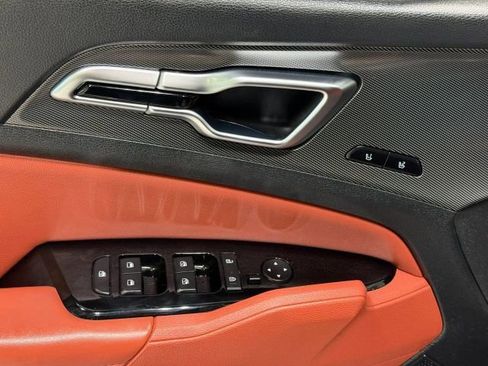 Used 2024 Kia Sportage SX image 10