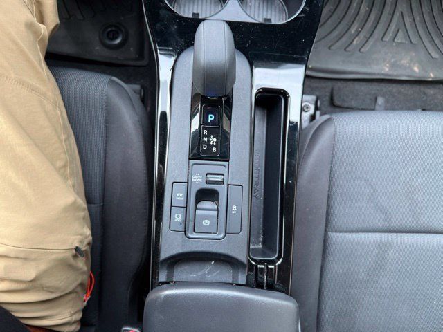 Used 2025 Toyota Prius LE FWD image 20