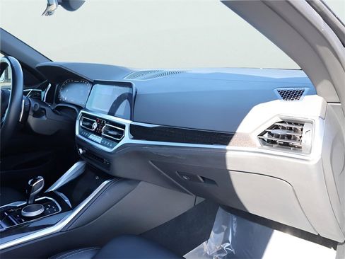 Used 2023 BMW 440i xDrive Convertible w/ Premium Package image 13