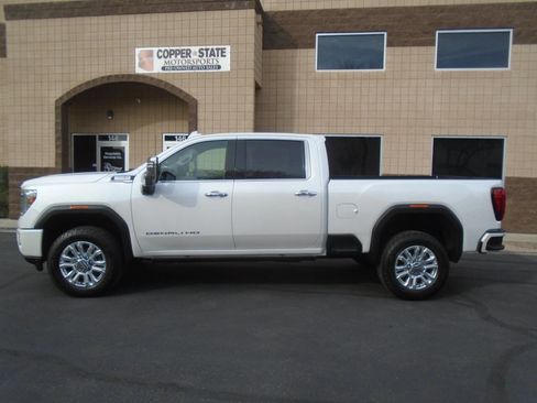 Used 2021 GMC Sierra 2500 Denali w/ Denali Ultimate Package image 10