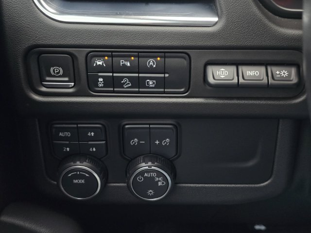 Used 2023 Chevrolet Tahoe High Country AWD/4WD image 18