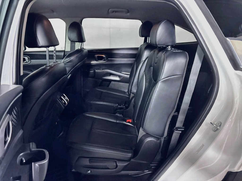 Certified 2023 Kia Sorento EX AWD/4WD image 21
