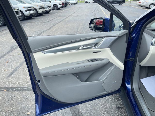 Certified 2024 Cadillac XT5 Premium Luxury AWD/4WD image 23