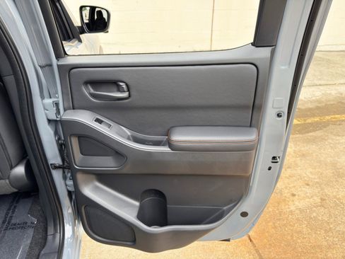 Used 2026 Nissan Frontier Pro-X w/ Pro-X Convenience Package RWD image 41