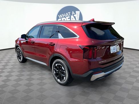 Certified 2025 Kia Sorento S w/ Panoramic Sunroof Package FWD image 8