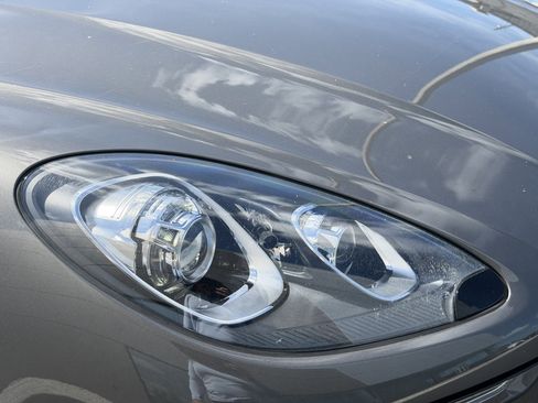 Used 2015 Porsche Macan S image 12