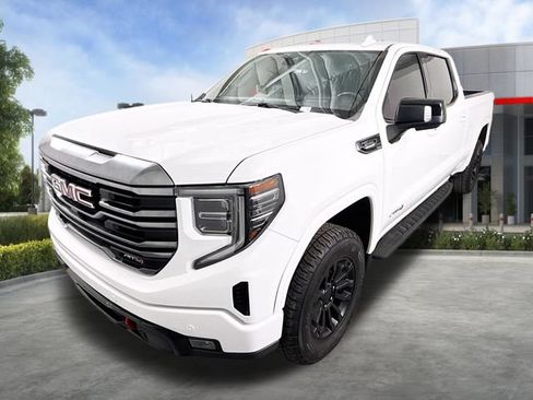 Used 2022 GMC Sierra 1500 AT4 w/ AT4 Premium Package AWD/4WD image 3