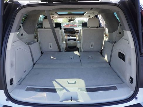 Used 2021 Cadillac Escalade Sport Platinum image 8