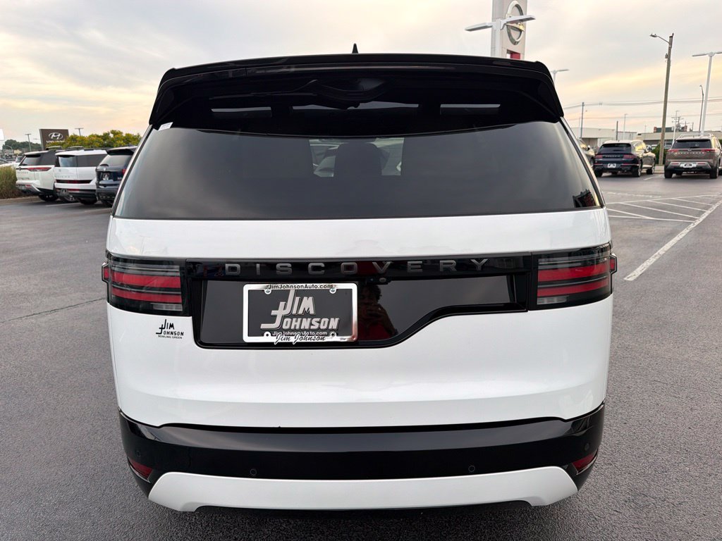 Used 2024 Land Rover Discovery Dynamic SE AWD/4WD image 4