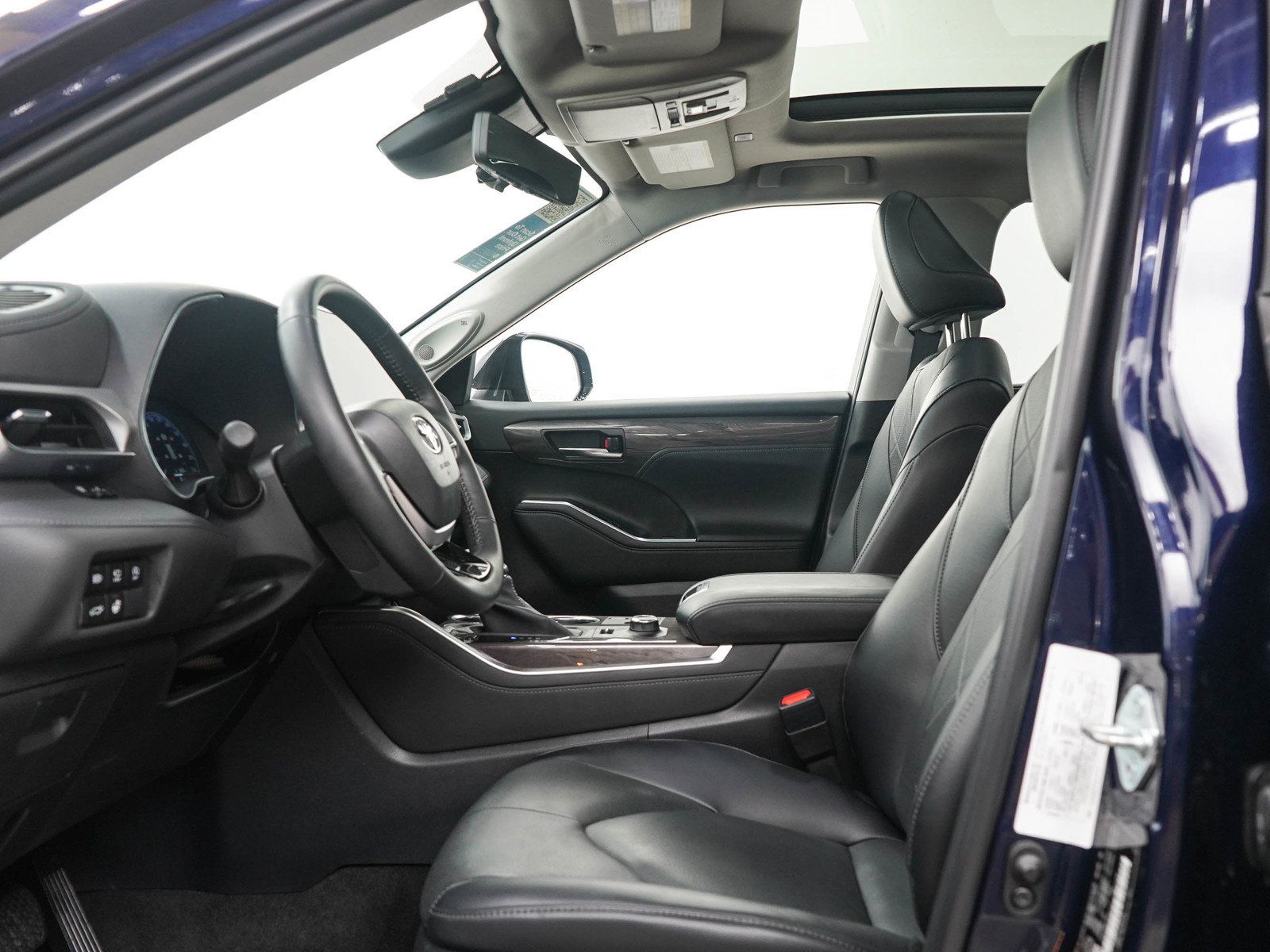 Used 2023 Toyota Highlander Platinum AWD/4WD image 26