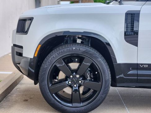 New 2026 Land Rover Defender 110 V8 image 6