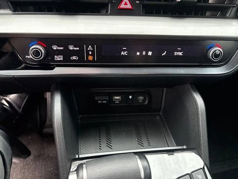 Used 2025 Kia Sportage EX w/ Premium Package AWD/4WD image 15
