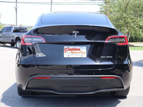 Used 2020 Tesla Model Y Long Range AWD/4WD image 8