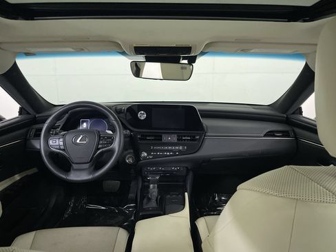 Used 2022 Lexus ES 250 w/ Premium Package AWD/4WD image 28