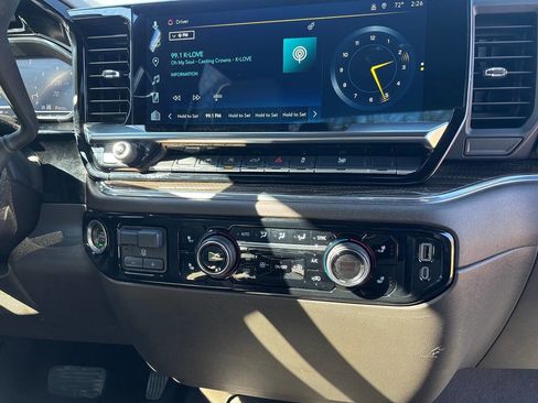 Used 2025 Chevrolet Silverado 1500 LT image 15