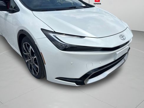 New 2026 Toyota Prius Plug-In Hybrid FWD image 28