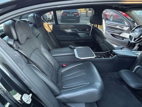 Used 2017 BMW 750i RWD image 5