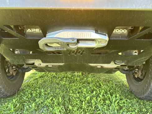 Used 2020 Toyota Tacoma TRD Off-Road w/ Technology Package AWD/4WD image 17