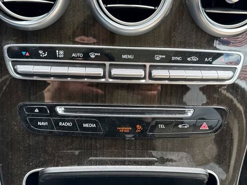 Used 2017 Mercedes-Benz GLC 300 4MATIC image 31