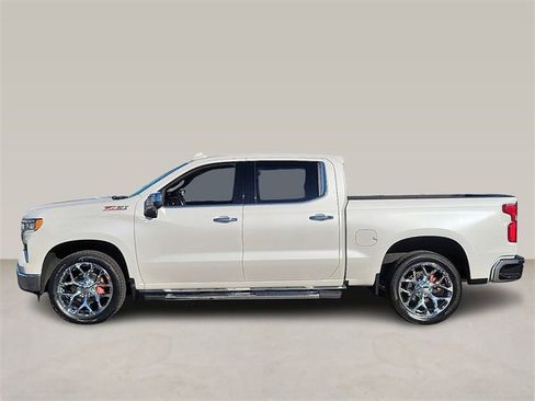 Used 2022 Chevrolet Silverado 1500 LTZ image 4