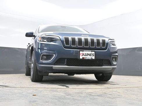 Used 2020 Jeep Cherokee Limited image 32