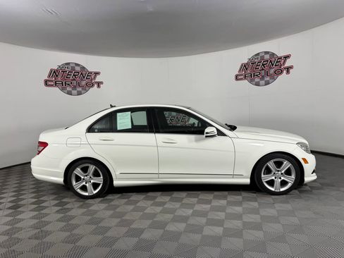 Used 2010 Mercedes-Benz C 300 Sedan image 8