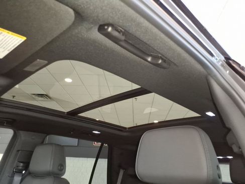 New 2026 GMC Yukon Denali AWD/4WD image 16