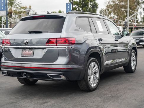Used 2023 Volkswagen Atlas SE w/ Panoramic Sunroof Package FWD image 7