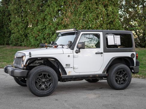 Used 2015 Jeep Wrangler Sport image 8