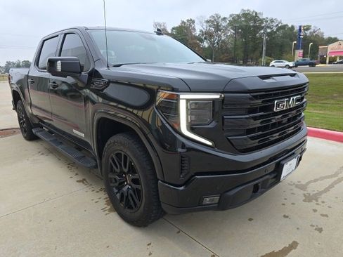 Used 2024 GMC Sierra 1500 Elevation w/ Elevation Premium Package image 7