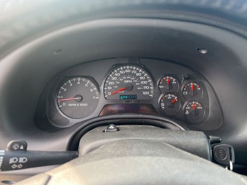 Used 2005 Chevrolet TrailBlazer LT AWD/4WD image 11