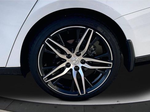 Used 2024 Honda Accord Touring image 37